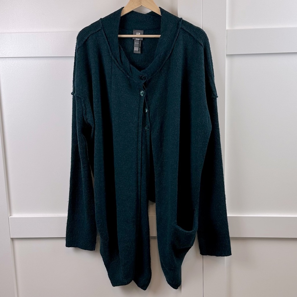 Cozy Dark Green Women's Button-Front Cardigan Sweater